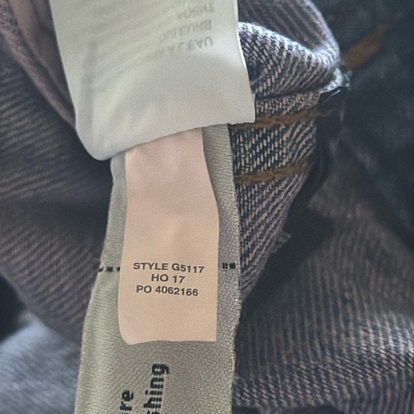 Madewell oversized distressed jean jacket with a pink undertone Sz S - Picture 9 of 9